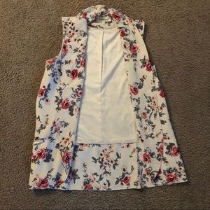 Daniel Rainn Floral Vest